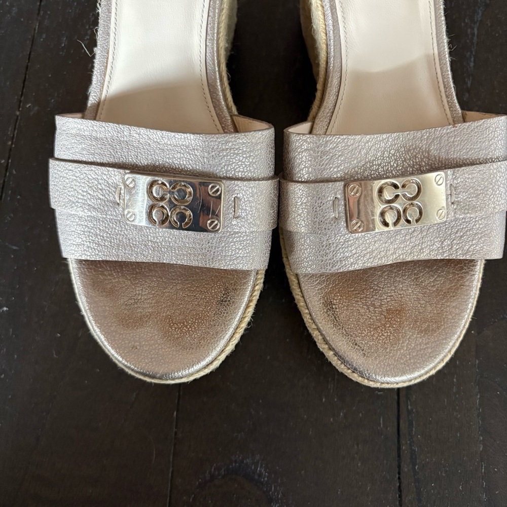 Coach Christie Gold Espadrille Wedge Platform Sandals Leather Metallic Size 8.5 - Picture 6 of 13